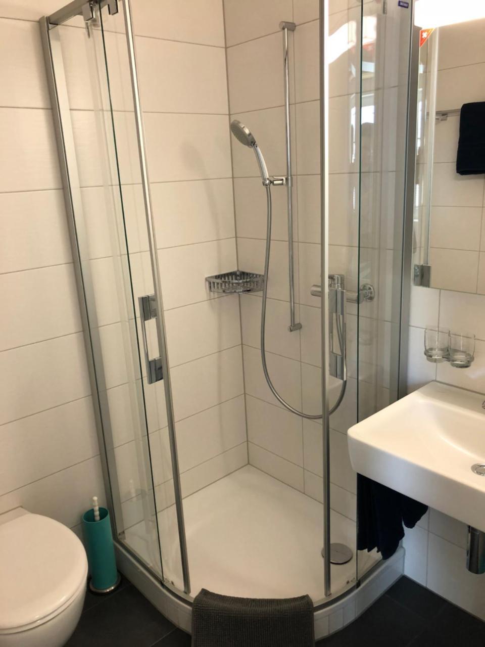 von May Rooms Herbligen Buitenkant foto